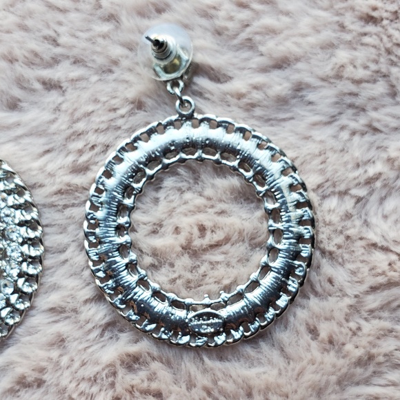 ♻️DONATED ♻️ 💄TAKE IT SALE💋🥂"Graziano Circular Earrings - Picture 3 of 5